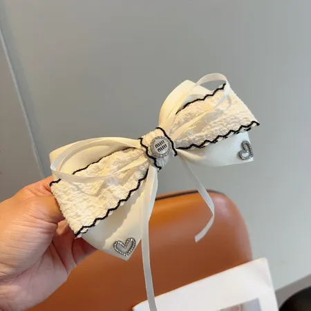 ミュウミュウ ヘアアクセサリー