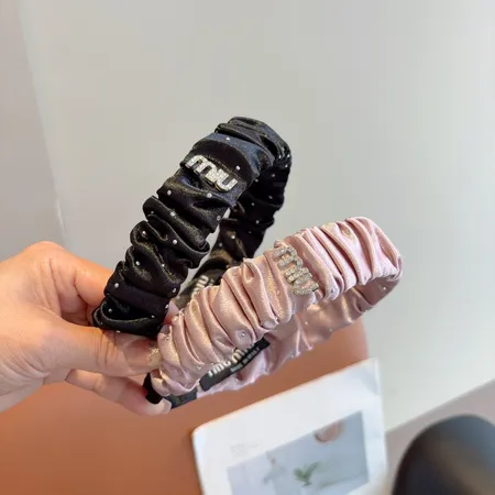 ミュウミュウ ヘアアクセサリー