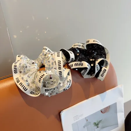 ミュウミュウ ヘアアクセサリー
