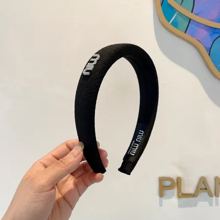 ミュウミュウ ヘアアクセサリー