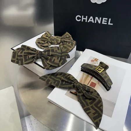 バーバリー ス ヘアアクセサリー