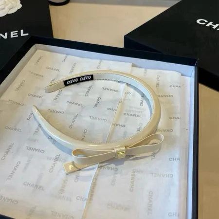 ミュウミュウ ヘアアクセサリー