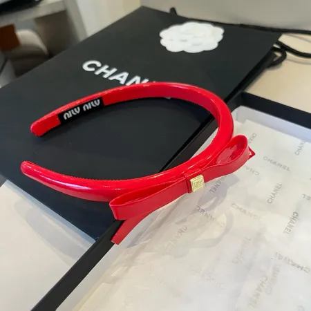 ミュウミュウ ヘアアクセサリー