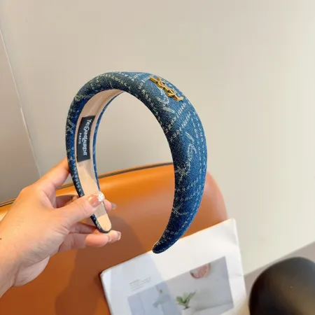 セリーヌ ヘアアクセサリー