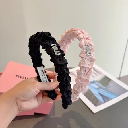 ミュウミュウ ヘアアクセサリー