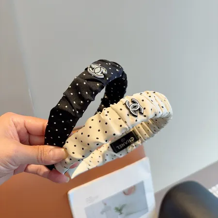 ミュウミュウ ヘアアクセサリー