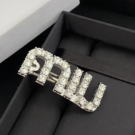 ミュウミュウ ヘアアクセサリー