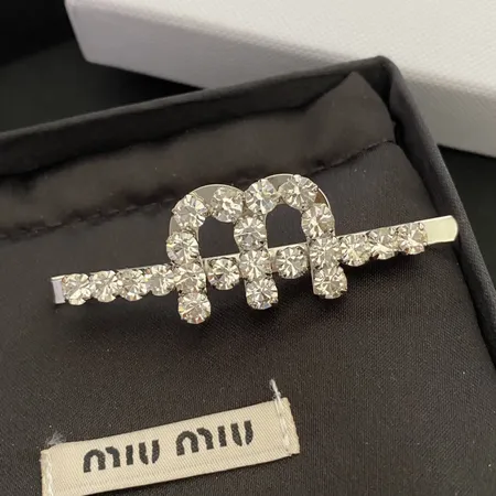 ミュウミュウ ヘアアクセサリー