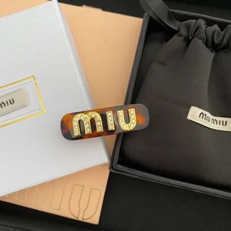 ミュウミュウ ヘアアクセサリー