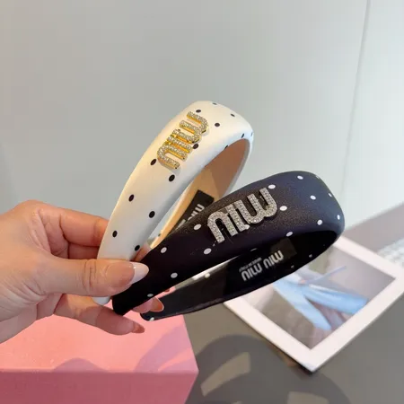 ミュウミュウ ヘアアクセサリー