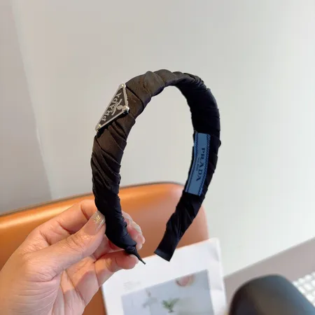 イブサンローラン ヘアアクセサリー