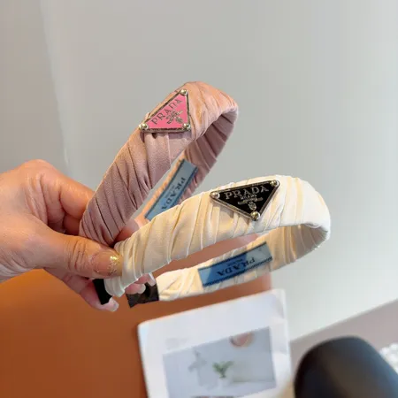 イブサンローラン ヘアアクセサリー