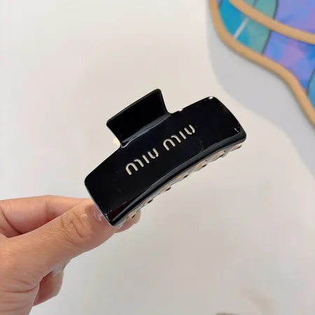 ミュウミュウ ヘアアクセサリー