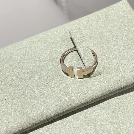 ティファニー 指輪