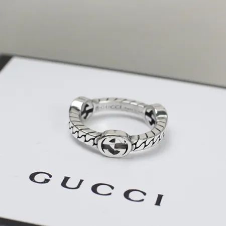 グッチ 指輪