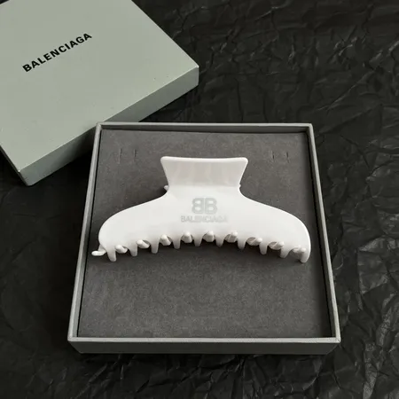 バレンシアガ ヘアアクセサリー