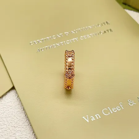 ヴァン クリーフ＆アーペル 指輪