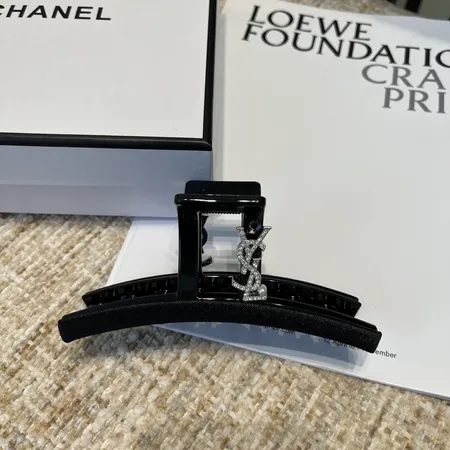 セリーヌ ヘアアクセサリー