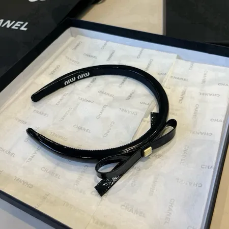 ミュウミュウ ヘアアクセサリー