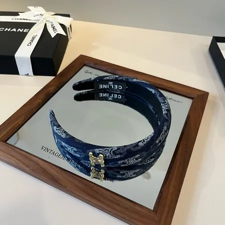 セリーヌ ヘアアクセサリー