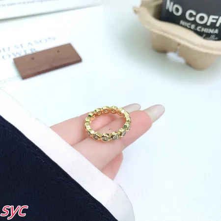 スワロフスキー 指輪