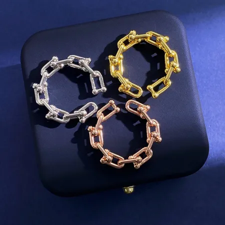 ティファニー 指輪