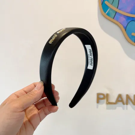 ミュウミュウ ヘアアクセサリー