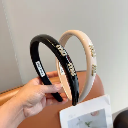 ミュウミュウ ヘアアクセサリー