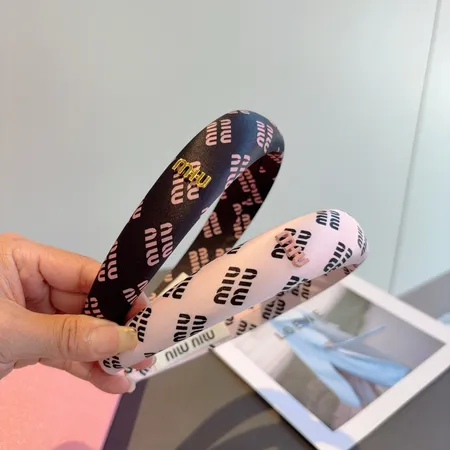 ミュウミュウ ヘアアクセサリー