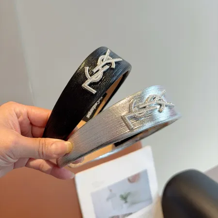 セリーヌ ヘアアクセサリー