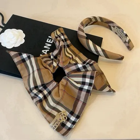 プラダ ヘアアクセサリー