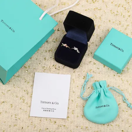 ティファニー 指輪