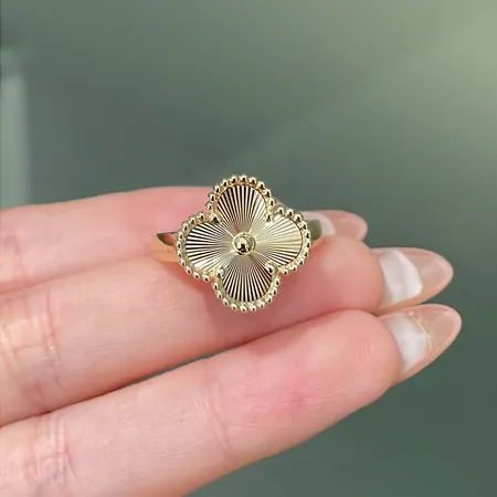 ヴィヴィアン・ウエストウッド 指輪