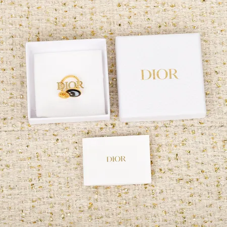 ディオール 指輪