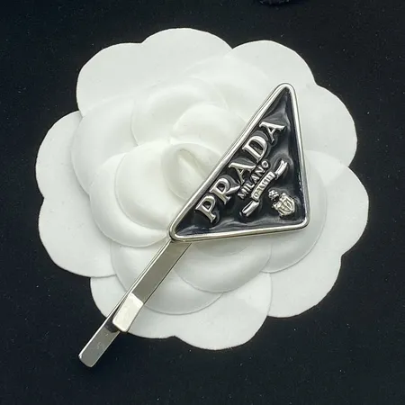 プラダ ヘアアクセサリー