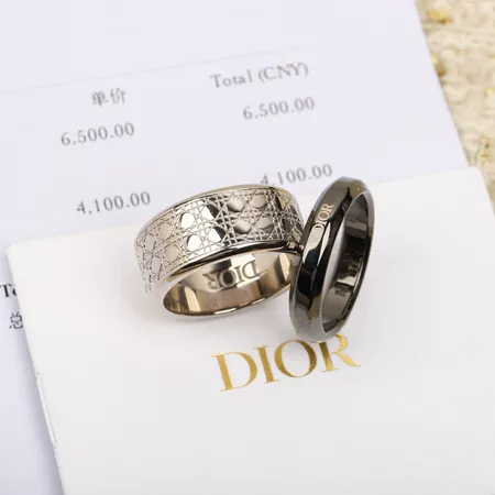 ディオール 指輪