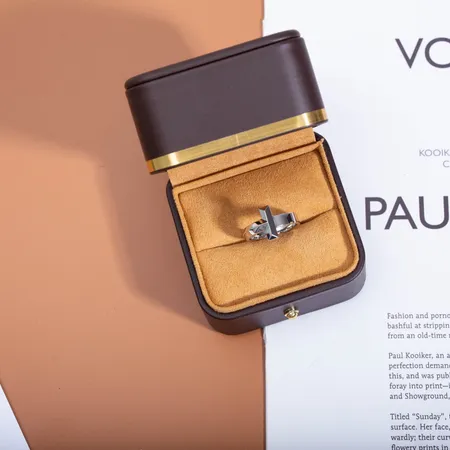 ティファニー 指輪