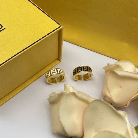 フェンディ 指輪