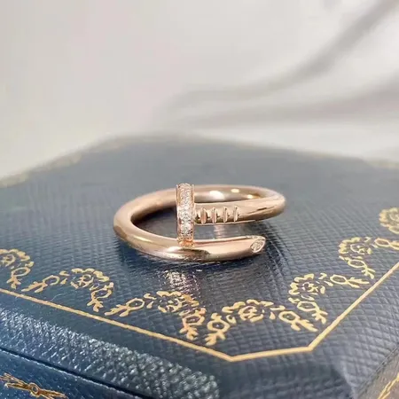 カルティエ 指輪