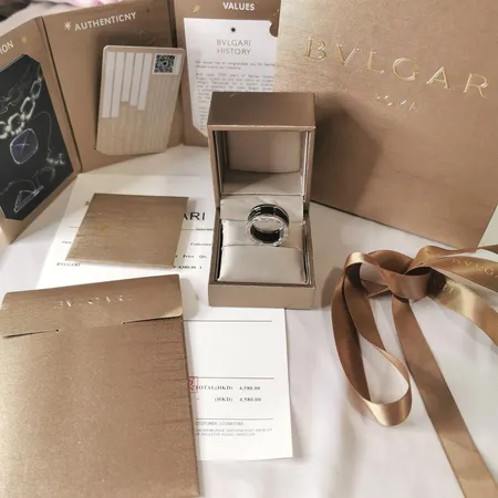 ブルガリ 指輪