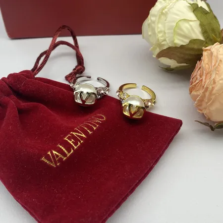 ボッテガ ヴェネタ 指輪