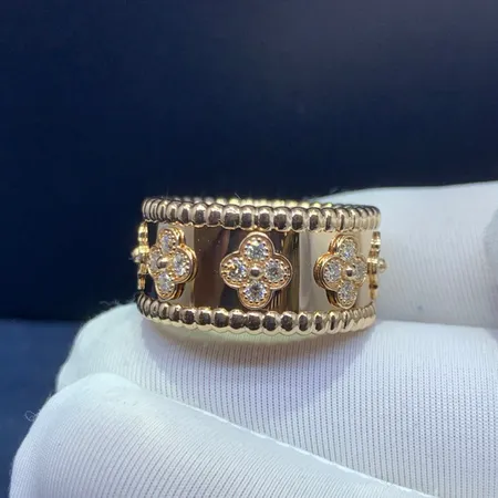 ヴァン クリーフ＆アーペル 指輪