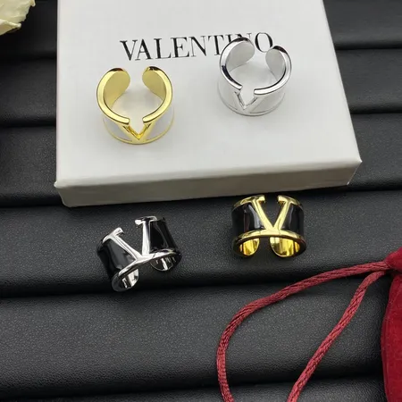 ボッテガ ヴェネタ 指輪