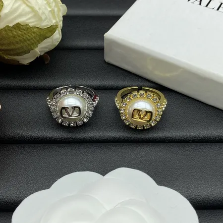 ボッテガ ヴェネタ 指輪