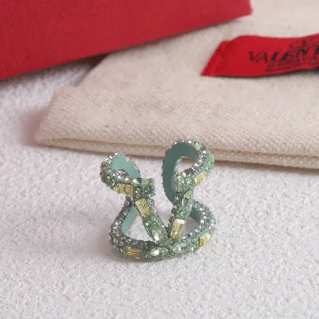 ボッテガ ヴェネタ 指輪