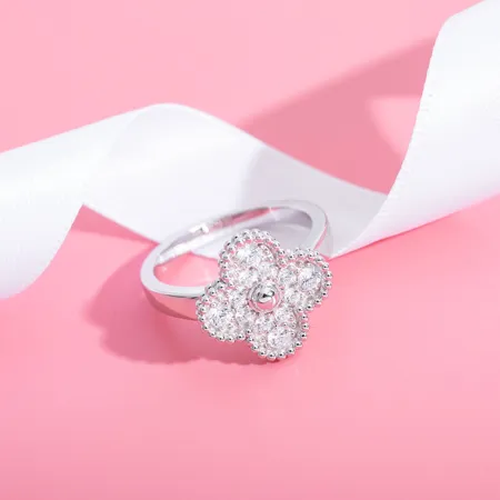 ヴァン クリーフ＆アーペル 指輪