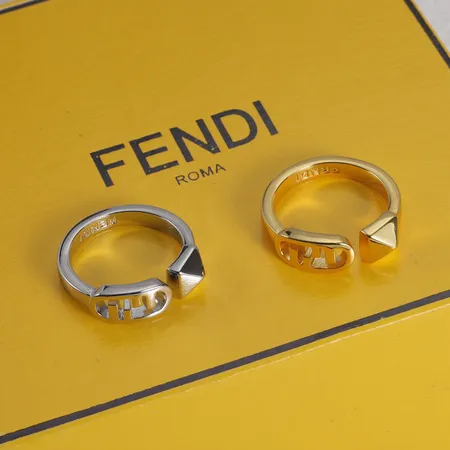 フェンディ 指輪