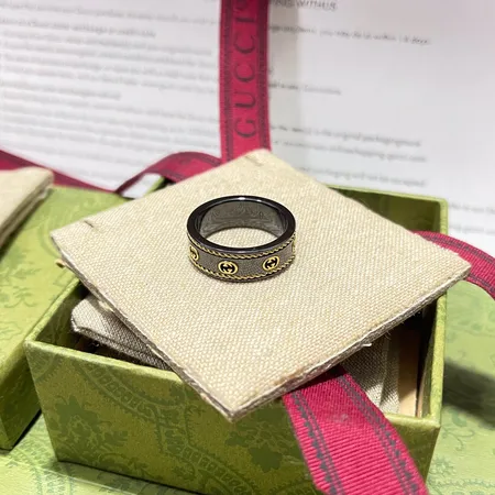 グッチ 指輪