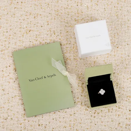 ヴァン クリーフ＆アーペル 指輪