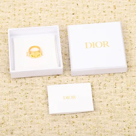 ディオール 指輪